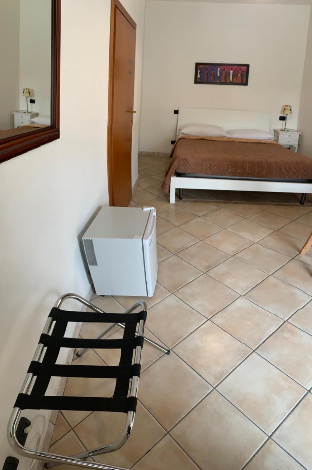 La Terrazza Hotel Peschiera del Garda Kültér fotó
