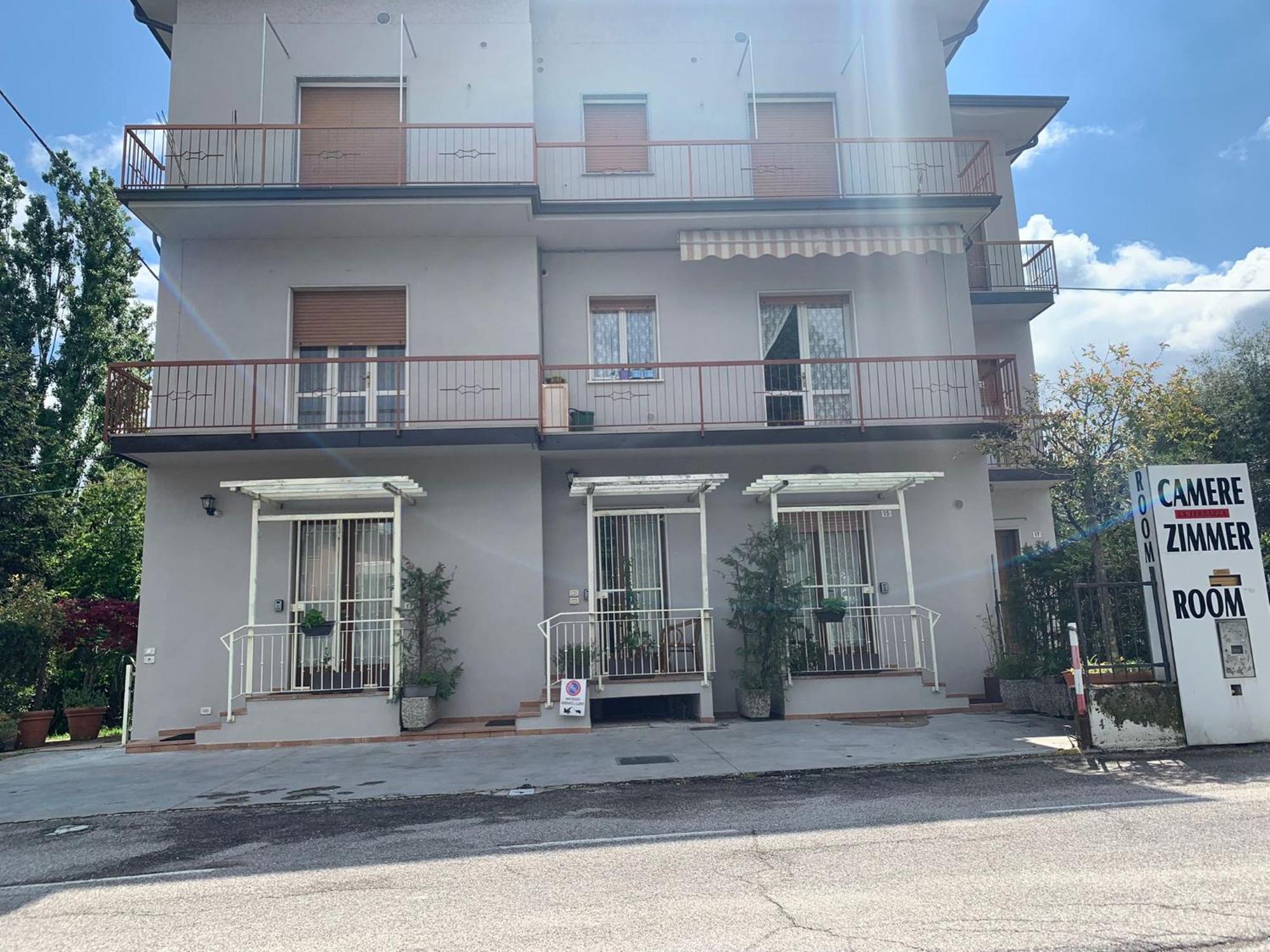 La Terrazza Hotel Peschiera del Garda Kültér fotó