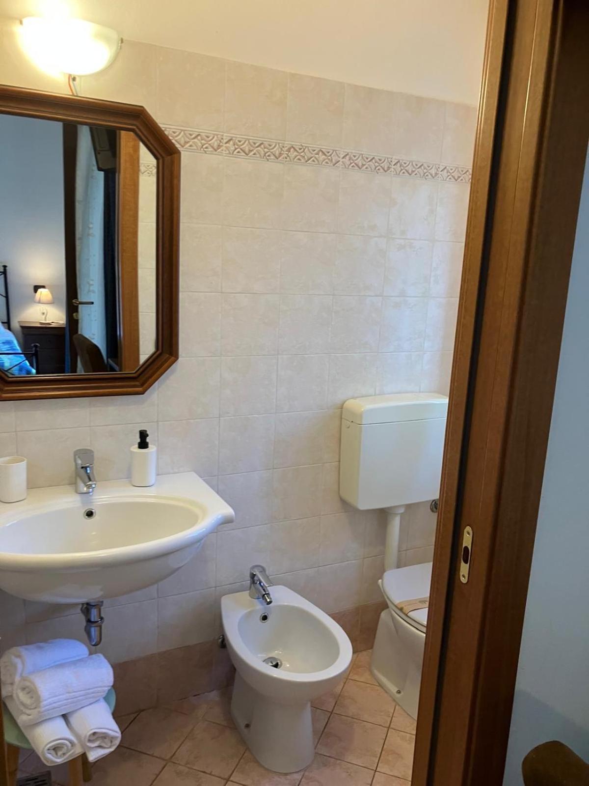La Terrazza Hotel Peschiera del Garda Kültér fotó